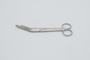 needle holder